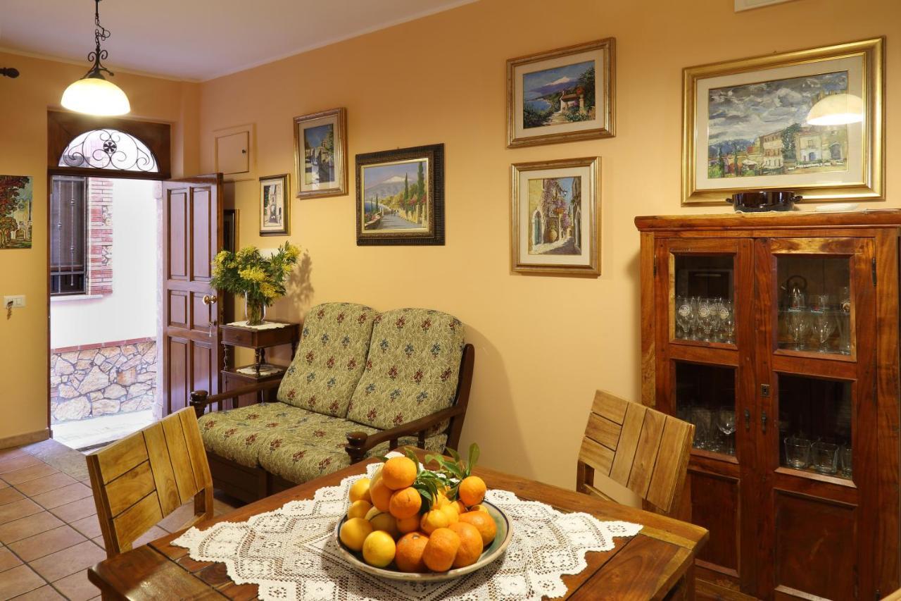 Casa Antico Borgo Cuseni Apartment Таормина Екстериор снимка